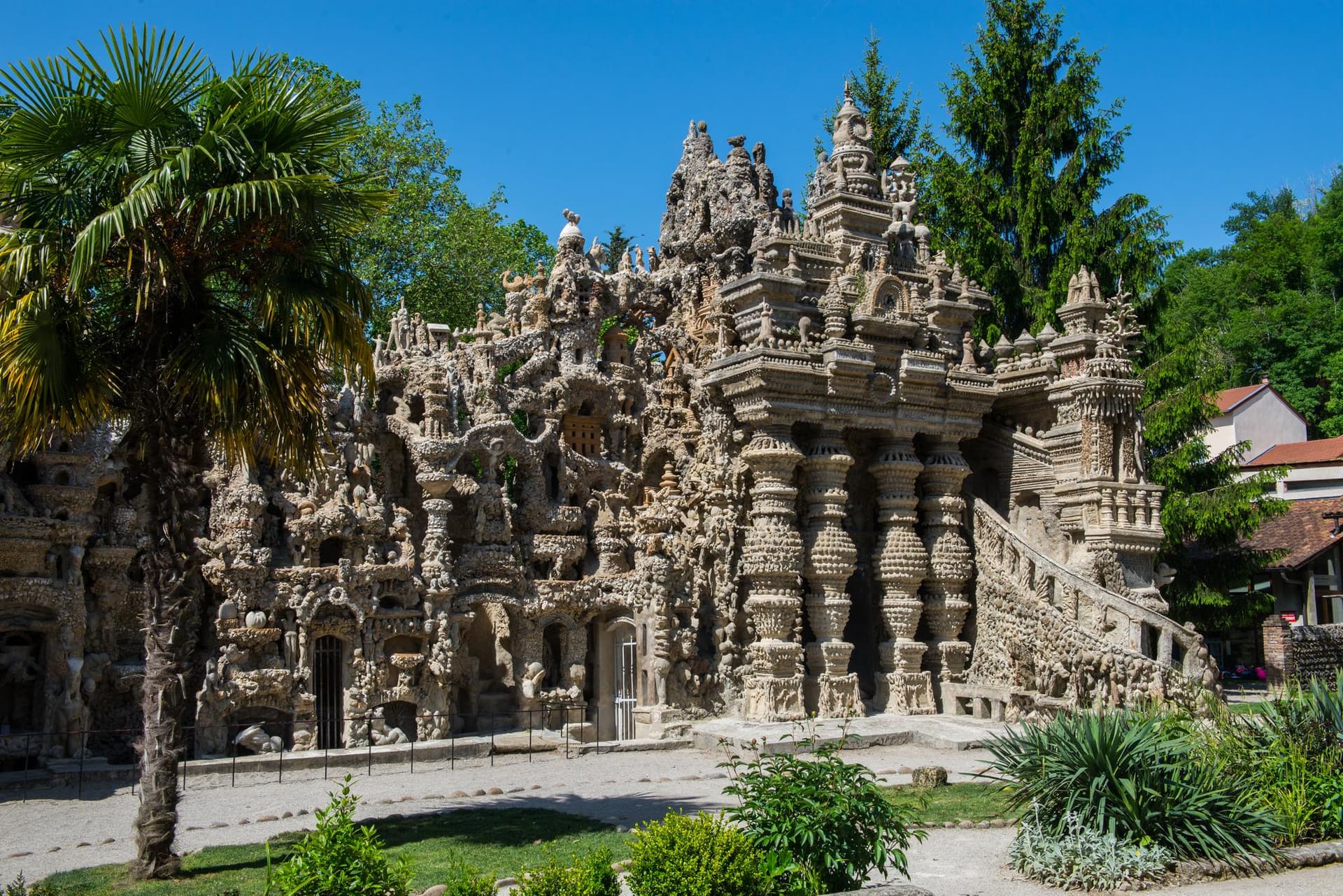 Palais idéal du Facteur Cheval