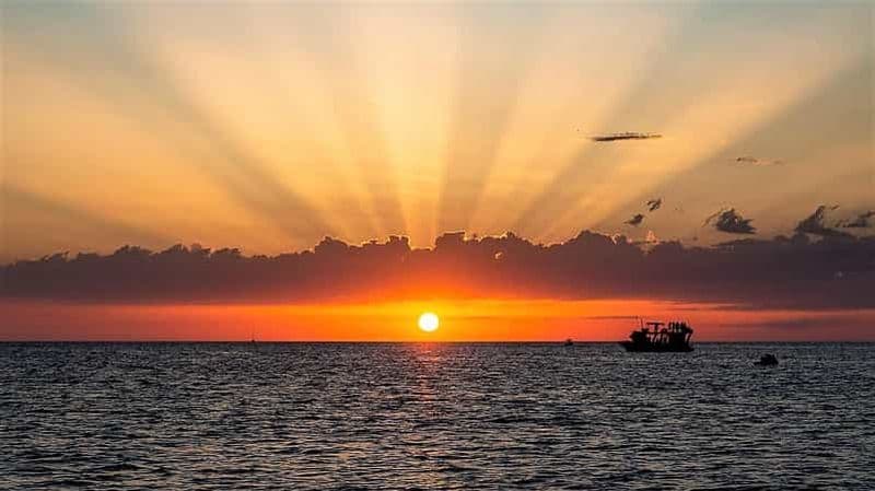 Billet Ibiza : plongée avec tuba, plage au coucher du soleil et excursion en bateau dans les grottes