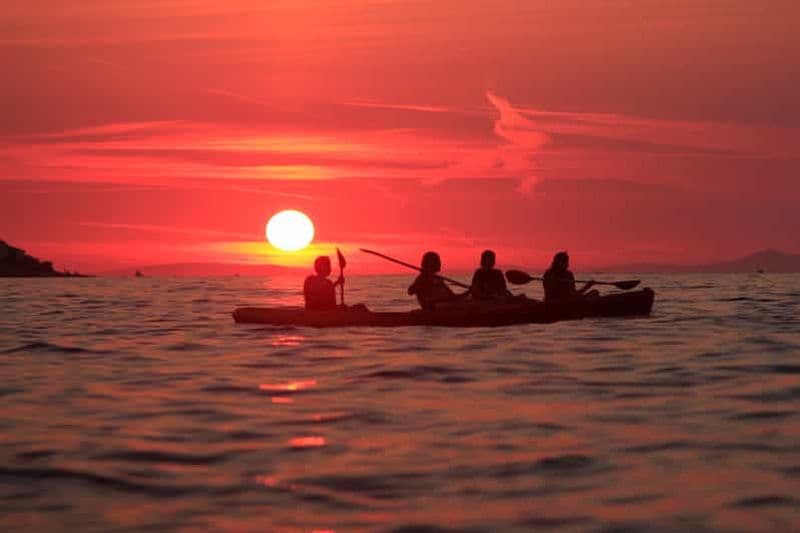 Billet Île de Brac : expérience de 3 heures en kayak au coucher du soleil