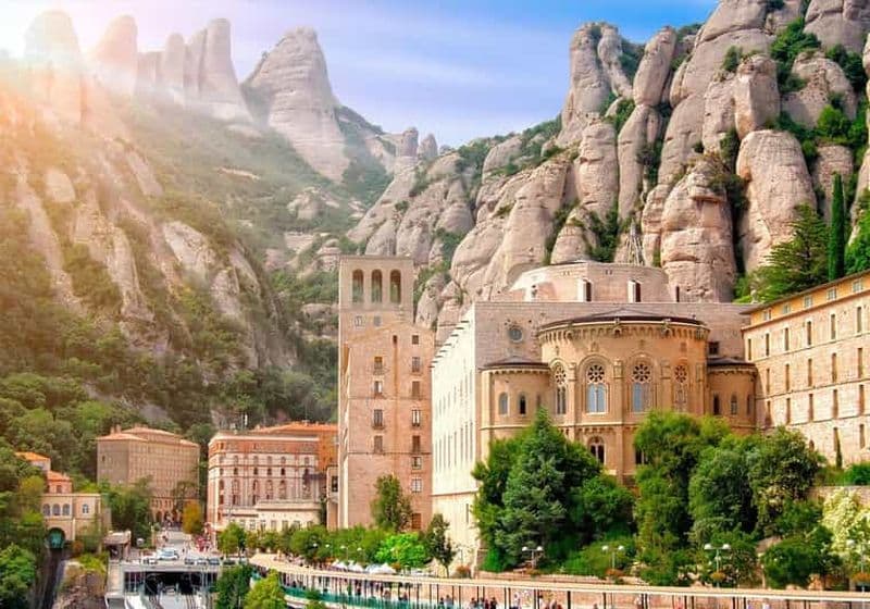 Billet Barcelone : excursion d'une journée au monastère et au parc naturel de Montserrat