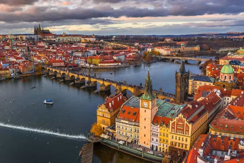 Billet Prague : Visite du château et du quartier juif avec croisière et déjeuner