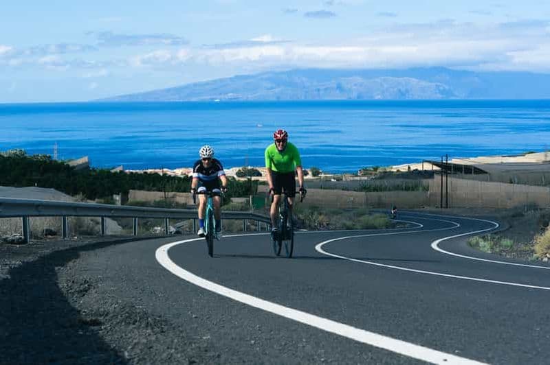 Billet Depuis Adeje : visite guidée à vélo des falaises de Los Gigantes