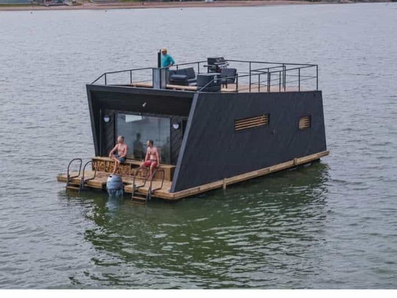 Billet Helsinki : une expérience de sauna flottant moderne en bord de mer