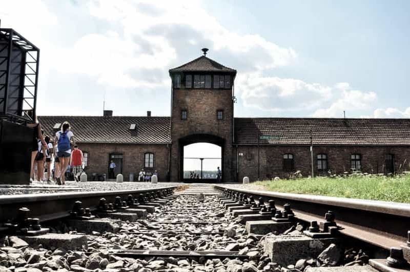 Billet Cracovie : Visite guidée d'Auschwitz-Birkenau Prise en charge et options de déjeuner