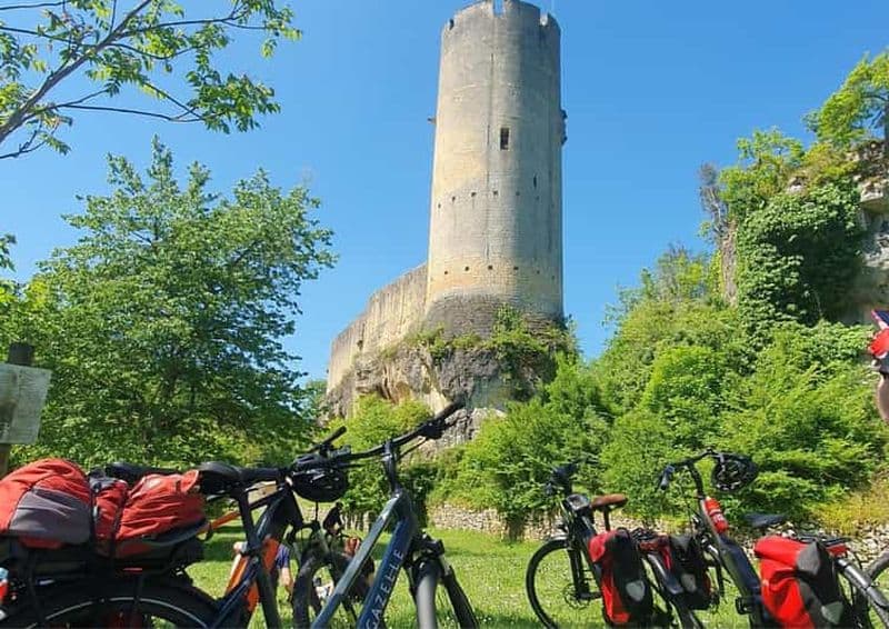 Billet Dordogne-Périgord : circuit des Châteaux à vélo électrique