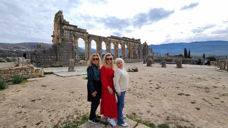 Billet Fès : transfert aller simple de Fès à Chefchaouen via Volubilis