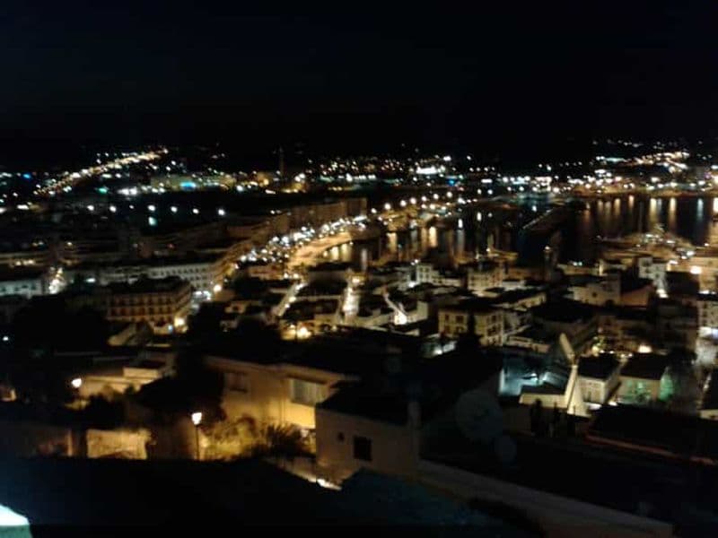 Billet Excursion nocturne à IBIZA à travers Dalt Vila avec guide officiel