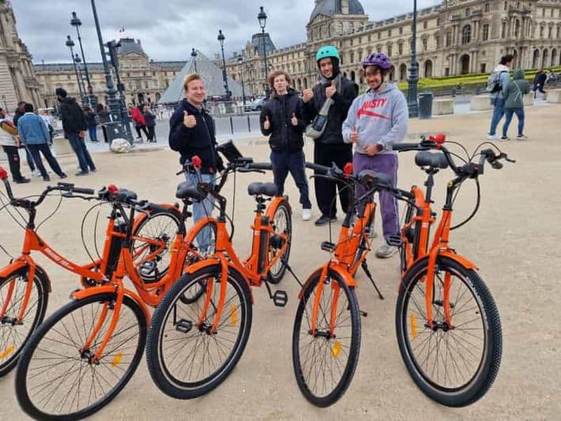 Billet Paris : Visite guidée à vélo ou en E-Bike de 25 points forts de la ville