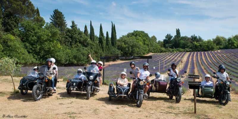 Billet Au départ d'Aix-en-Provence : circuit en side-car « Lavande et vin ».