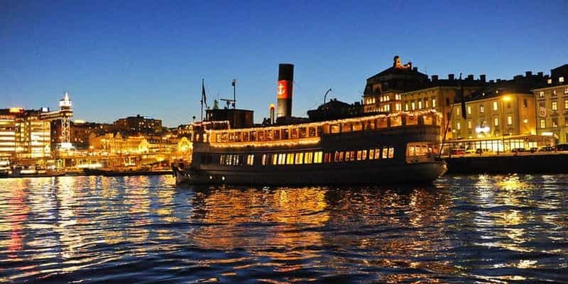 Billet Stockholm : croisière déjeuner buffet de Noël avec vin chaud