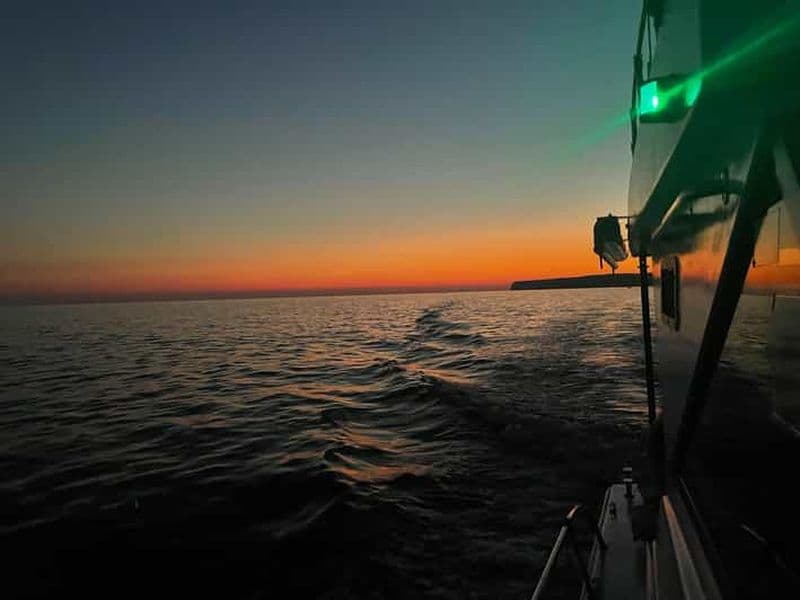 Billet Lampedusa : Tour en bateau au coucher du soleil avec Aperi-dîner et dauphins.