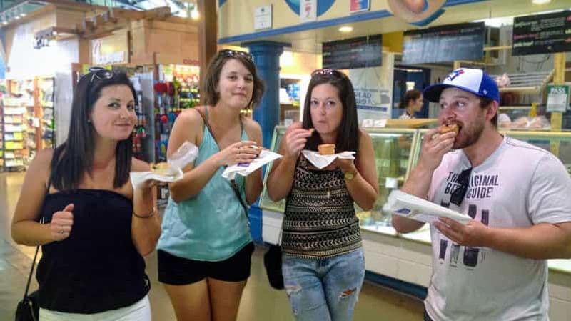Billet Visite à pied de la vieille ville de Toronto : gastronomie et histoire