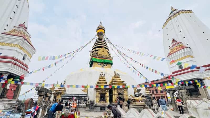 Billet Katmandou : visite de Durbar Square, Swayambhunath et Kirtipur