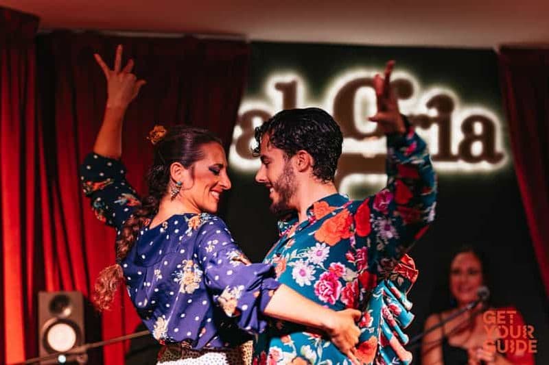 Billet Malaga : Tour en tuk-tuk, spectacle de flamenco avec tapas et boissons