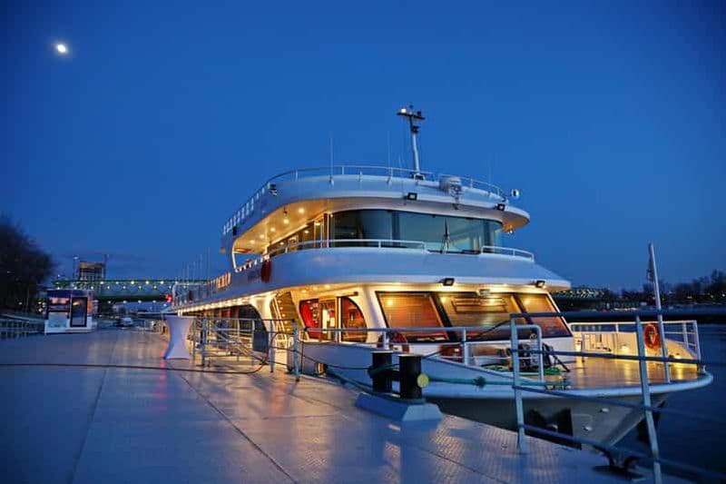 Billet Bratislava : Croisière avec dîner sur les vagues du Danube