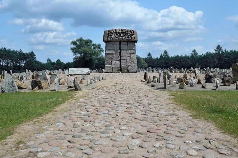 Billet Treblinka : visite d'une demi-journée depuis Varsovie en voiture privée
