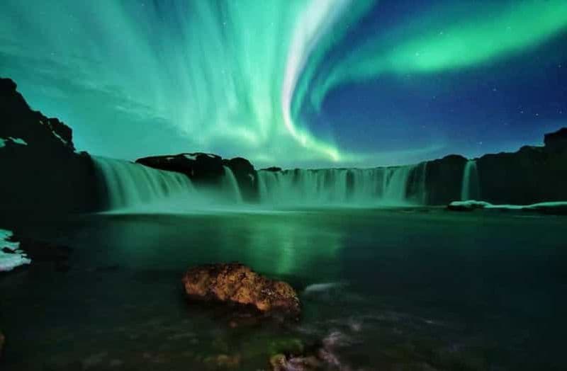 Billet Akureyri : poursuite de l'aurore boréale en Super Jeep