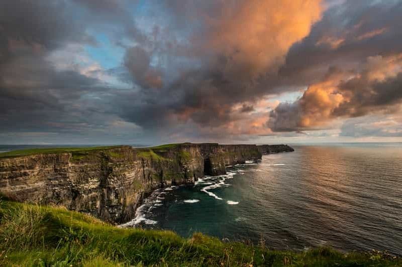 Billet Au départ de Dublin : Excursion d'une journée à Galway et aux falaises de Moher