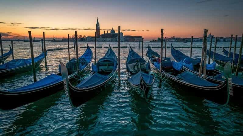 Billet Venise : Promenade en gondole au coucher du soleil et visite sur les fantômes à pied