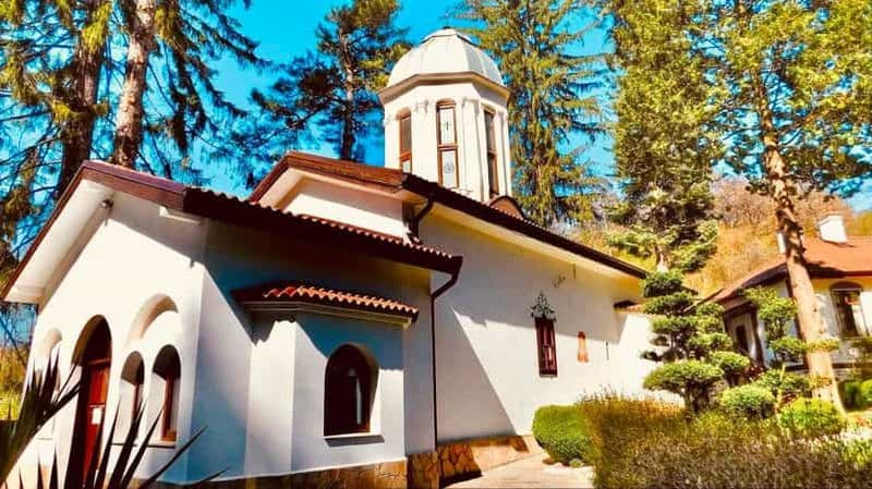 Billet Depuis Sofia : visite des thermes royaux de Bankya, du monastère et des sentiers.