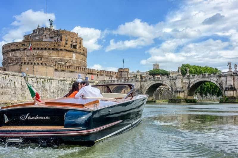Billet Rome : croisière privée sur le Tibre à bord d'un bateau de luxe