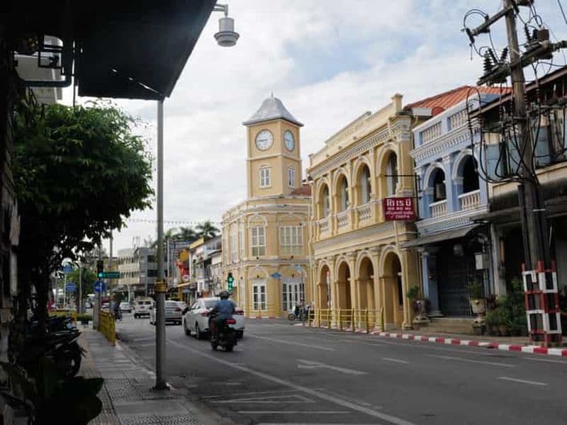 Billet Visite de la ville de Phuket avec points de vue, temples et nourrissage des éléphants