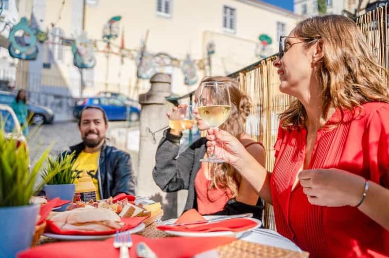 Billet Lisbonne : Visite en Segway culinaire de l'Alfama et de la vieille ville de Lisbonne