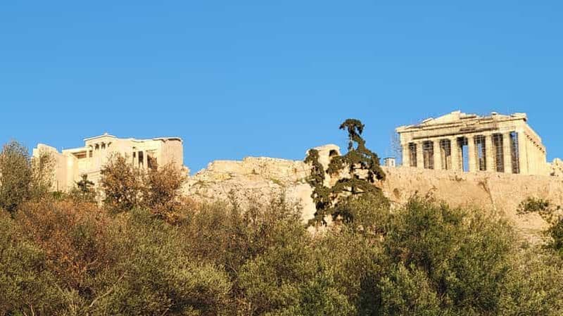 Billet Themistoklis, guide gréco-américain, vous fera visiter Athènes et/ou Corinthe