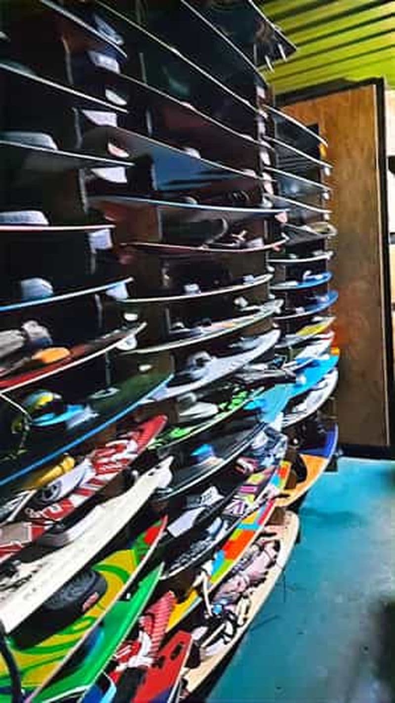 Billet Rhodes : forfait de location de kitesurf - planche seule pour 1 jour