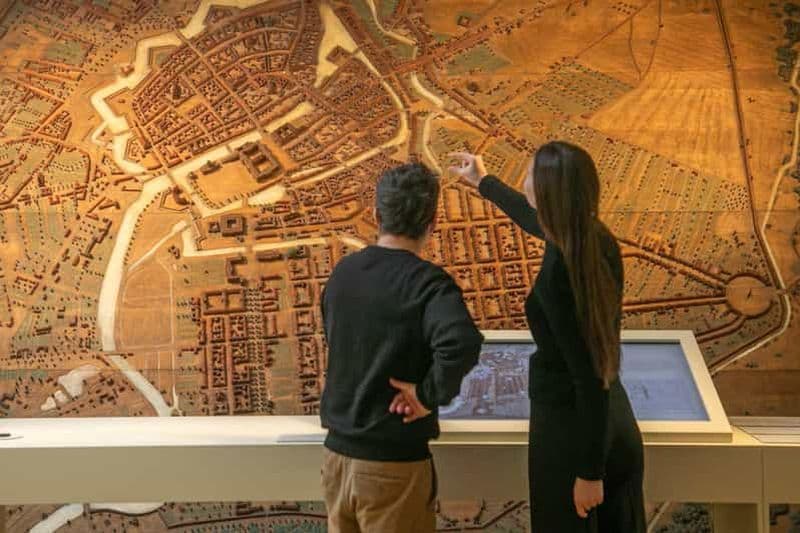 Billet Berlin : visite guidée familiale sur l'(les) histoire(s) de Berlin au musée Ephraim-Palais