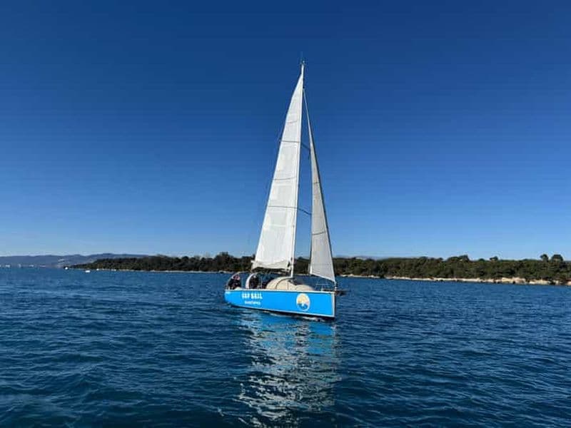 Billet Golf-Juan : Excursion d'une journée à la voile avec plongée en apnée sur l'île