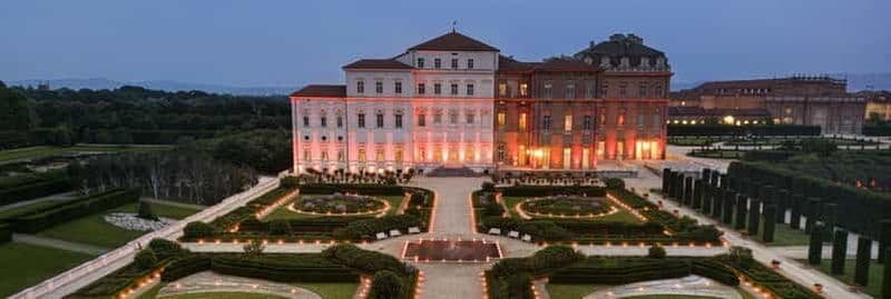 Billet Au départ de Turin : visite nocturne du palais de Venaria en bus