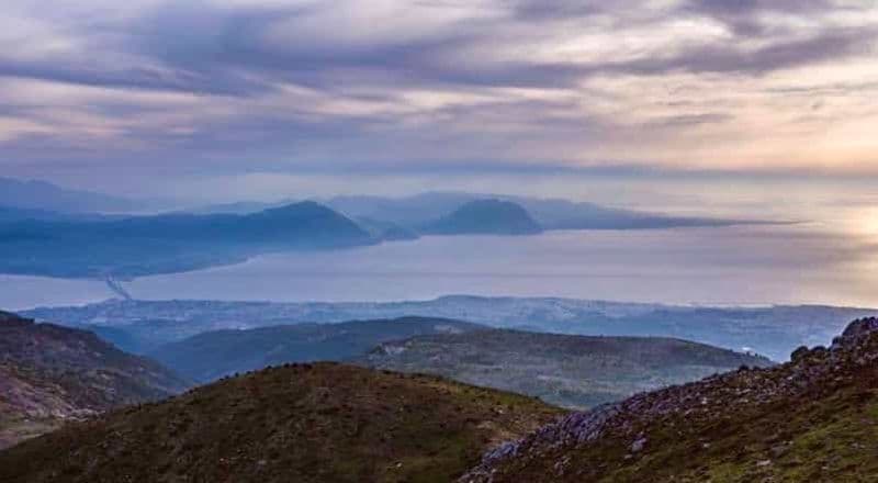 Billet Patras : randonnée au lever du soleil à Panachaiko avec petit-déjeuner et cascade