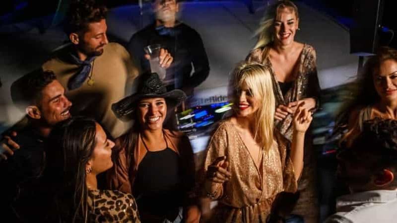 Billet Location de bateau ou de yacht de nuit à Miami pour 12 personnes maximum