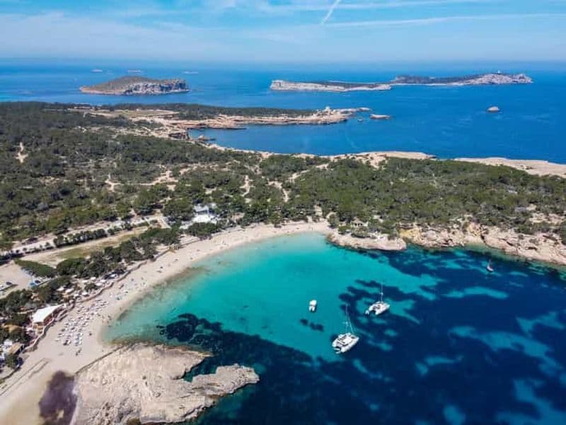Billet Depuis Sant Antoni : aller-retour en bateau jusqu'à Cala Conta ou Cala Bassa.