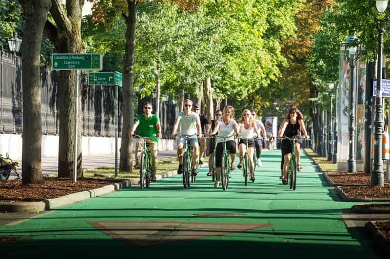 Billet Vienna by Bike 3-Hour All-In-One City Bike Tour en anglais