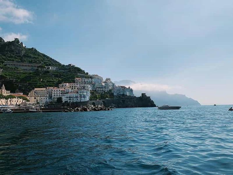 Billet Tour en bateau sur la côte amalfitaine et à Cetara avec baignade et déjeuner