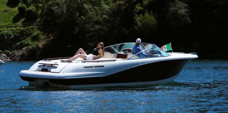 Billet Lac de Côme : Visite privée de 3 heures en bateau rapide de luxe