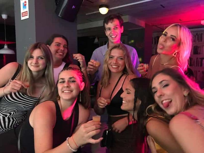 Billet Pub Crawl Barcelona : shots gratuits et entrée dans un club VIP