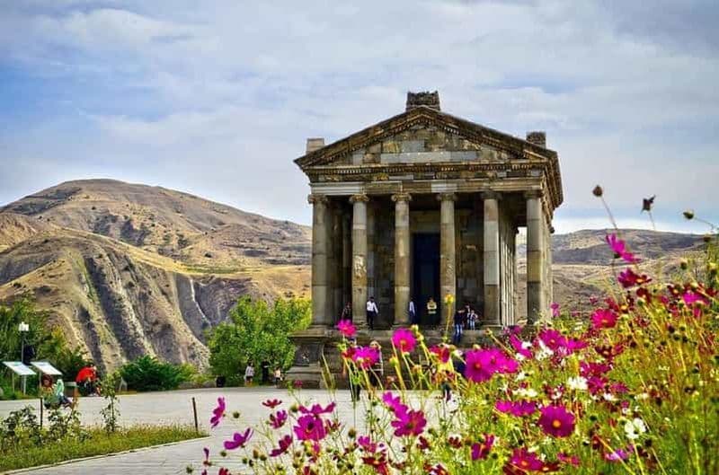 Billet Erevan : Visite guidée du temple de Garni et du monastère de Geghard