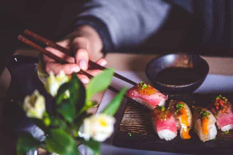 Billet Düsseldorf : Sushi, saké et visite guidée du style de vie japonais
