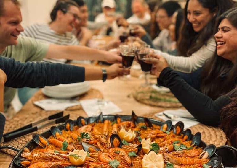 Billet Cours de paella à Barcelone, visite de la Boqueria, chefs mère-fille