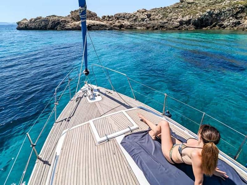 Billet Alghero : Croisière quotidienne à la voile avec déjeuner à bord