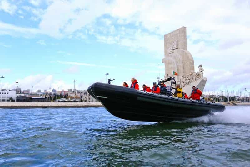 Billet Lisbonne : Excursion en bateau rapide au coucher du soleil avec boisson gratuite