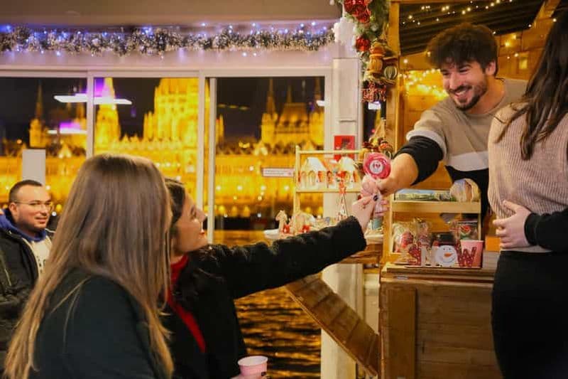 Billet Budapest : croisière au marché de Noël avec 1 boisson