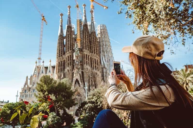 Billet Barcelone : City Card In-App avec accès à plus de 20 guides numériques