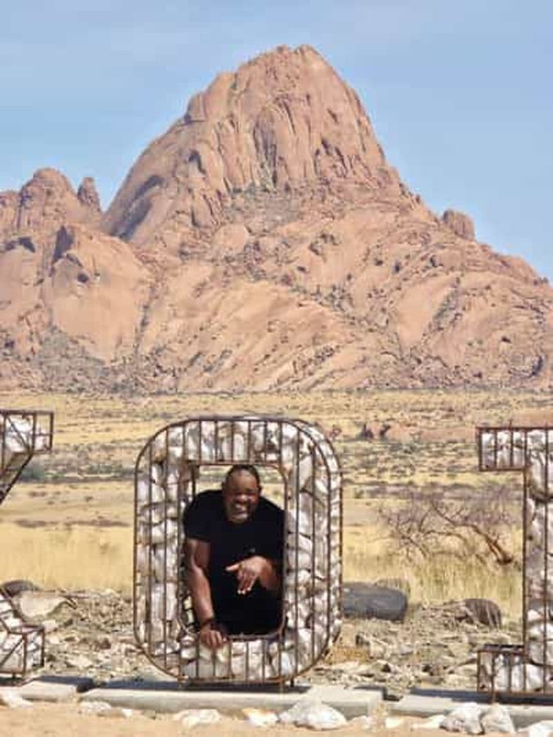 Billet Spitzkoppe et la magie du désert : arches, art et couchers de soleil