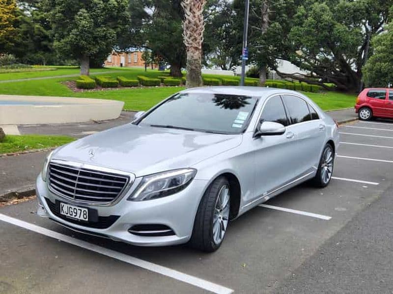 Billet Transfert aéroport de luxe en berline de première classe