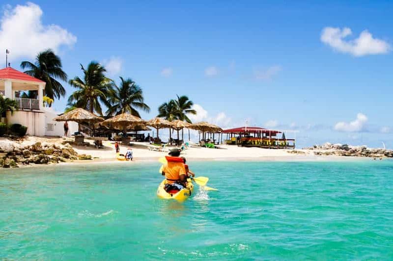 Billet Saint-Martin : Aventure en kayak et plongée en apnée