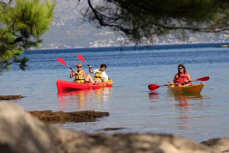 Billet Île de Brac : aventure en kayak de Supetar à Postira